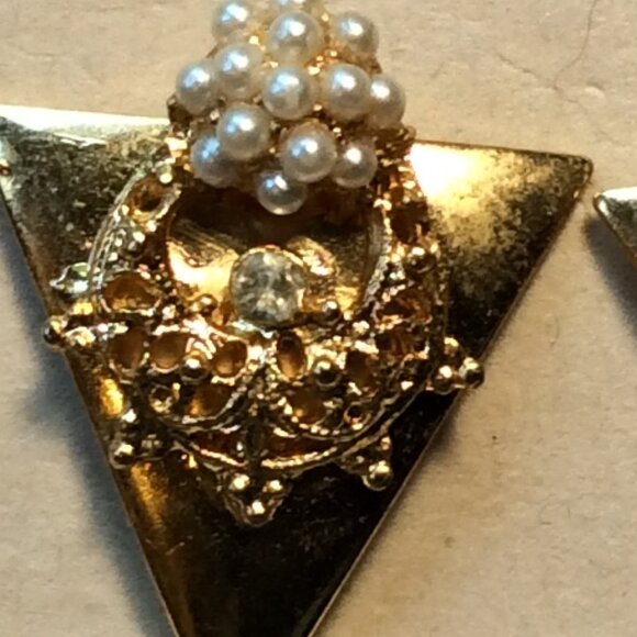 80s Gold Earrings Triangle Rhinestone & Pearl Accents! ✨ #VintageGlam #80sChic - Picture 3 of 3